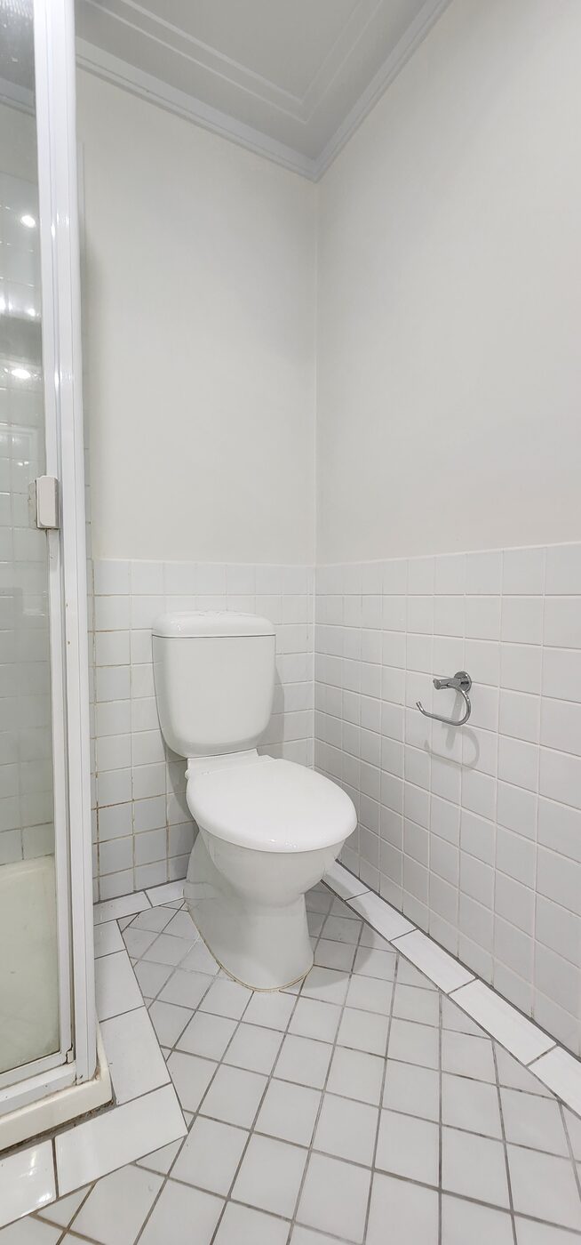 Original dated bathroom before renovation, Albert Park